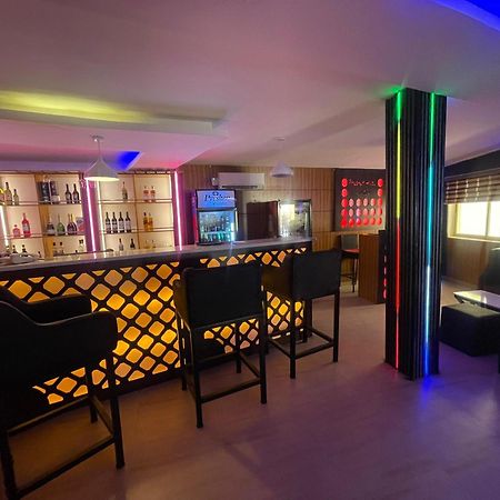 Presken Hotels @Alade Avenue Ikeja Eksteriør billede