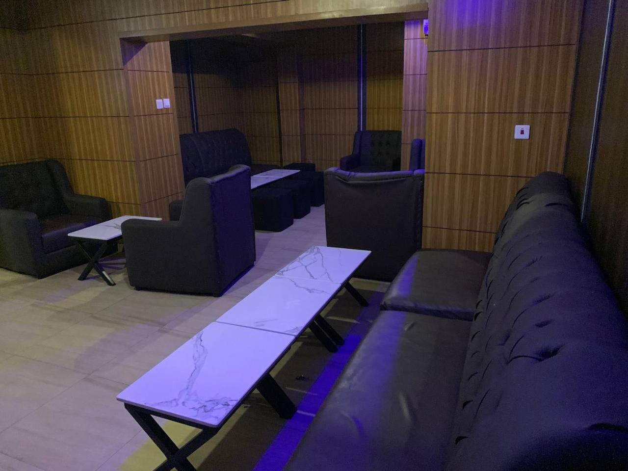 Presken Hotels @Alade Avenue Ikeja Eksteriør billede