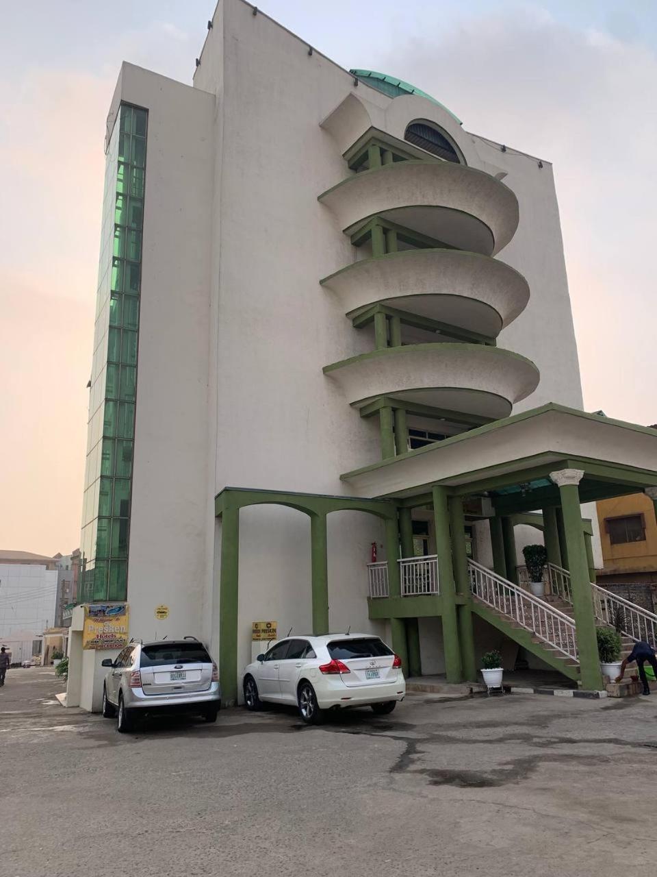 Presken Hotels @Alade Avenue Ikeja Eksteriør billede