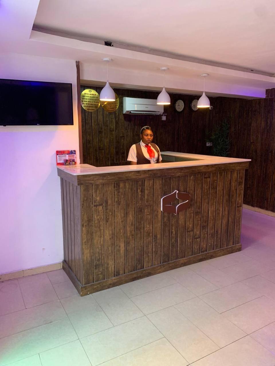 Presken Hotels @Alade Avenue Ikeja Eksteriør billede