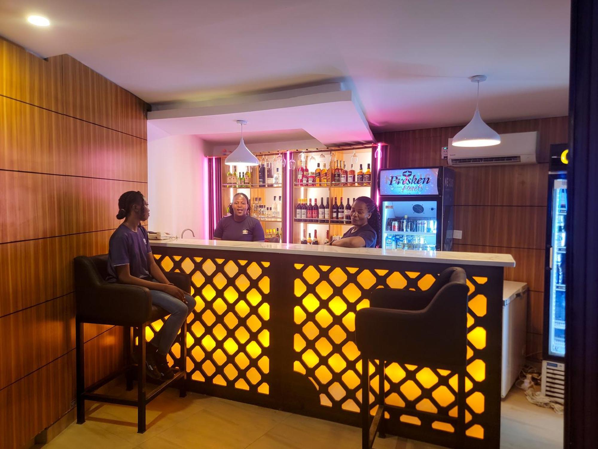 Presken Hotels @Alade Avenue Ikeja Eksteriør billede