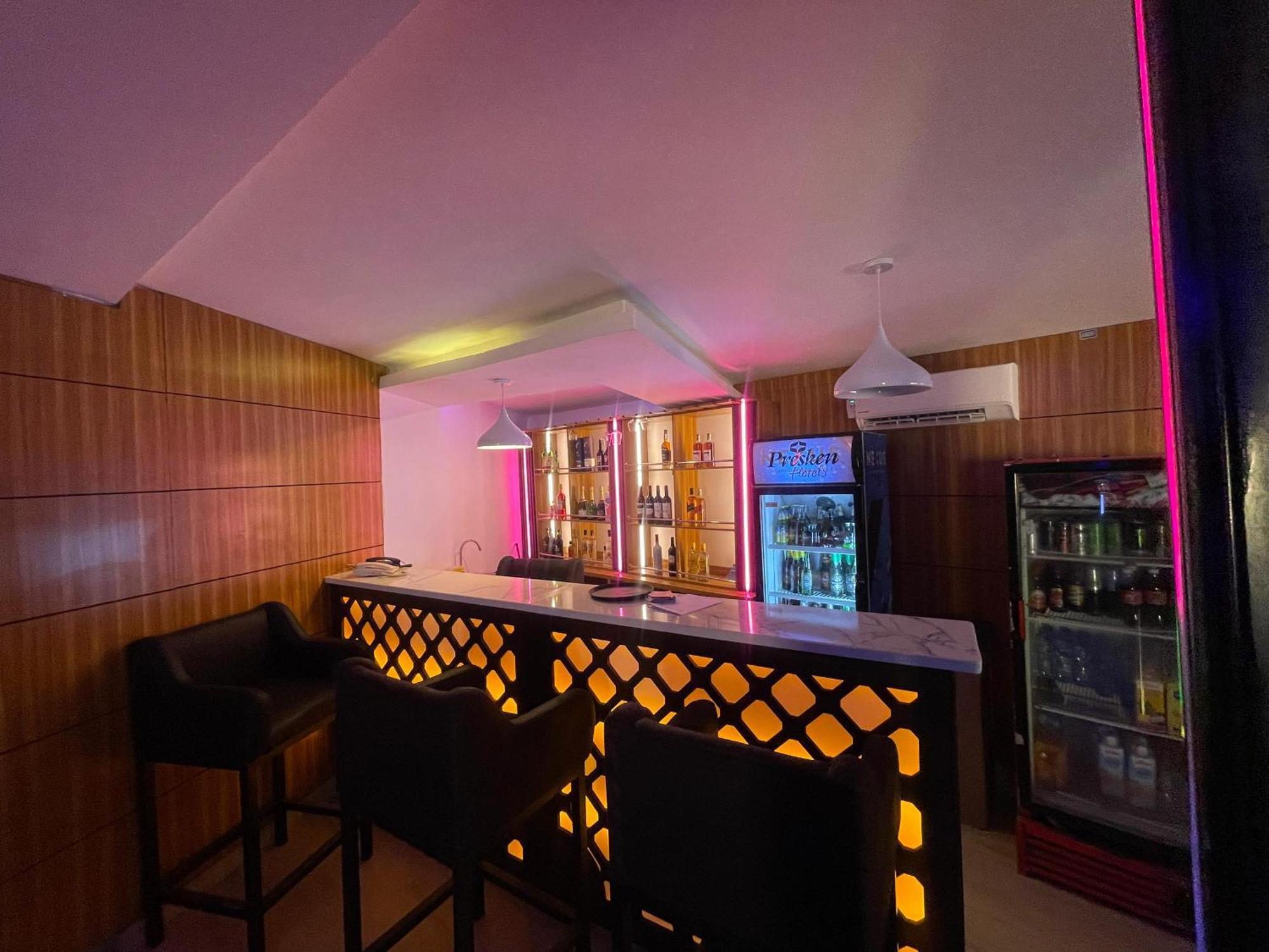 Presken Hotels @Alade Avenue Ikeja Eksteriør billede